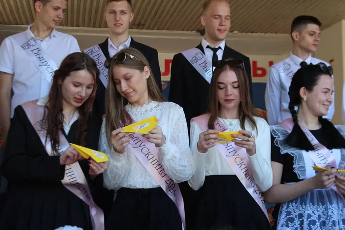 photo_5368811735814889050_w