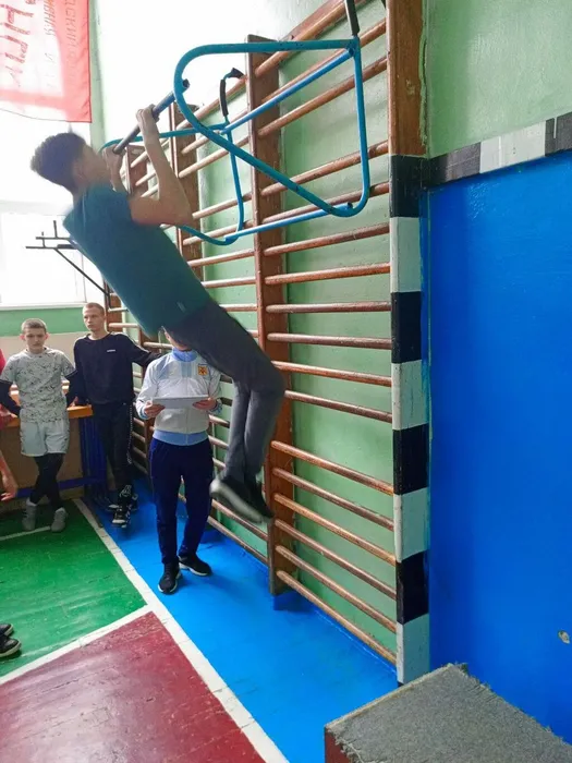 photo_5375382898338813254_y