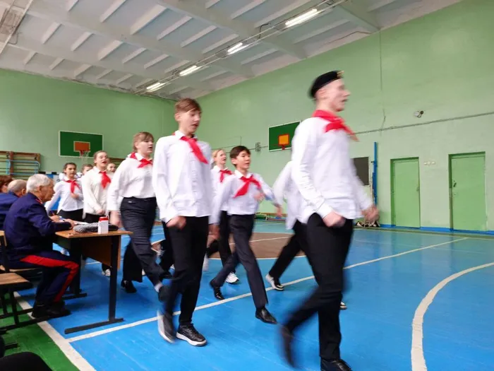 photo_5375382898338813265_y