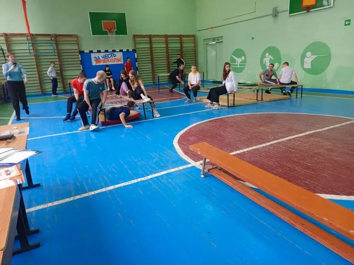 photo_5375382898338813246_y