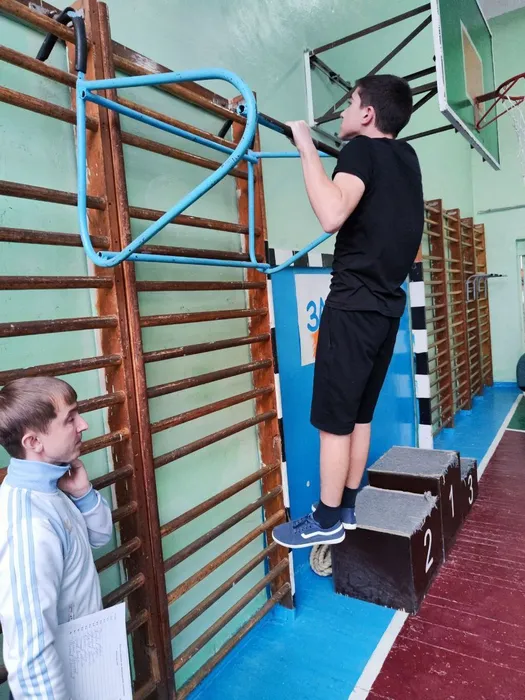 photo_5377632941510874839_y