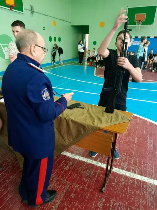 photo_5375382898338813242_y