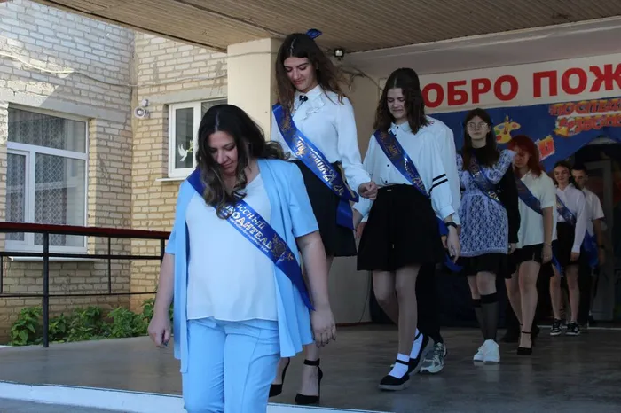 photo_5368811735814888992_w