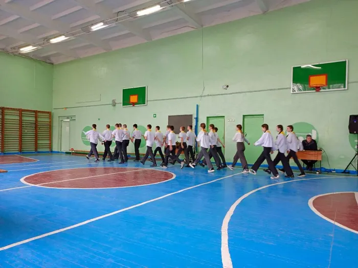 photo_5375382898338813263_y