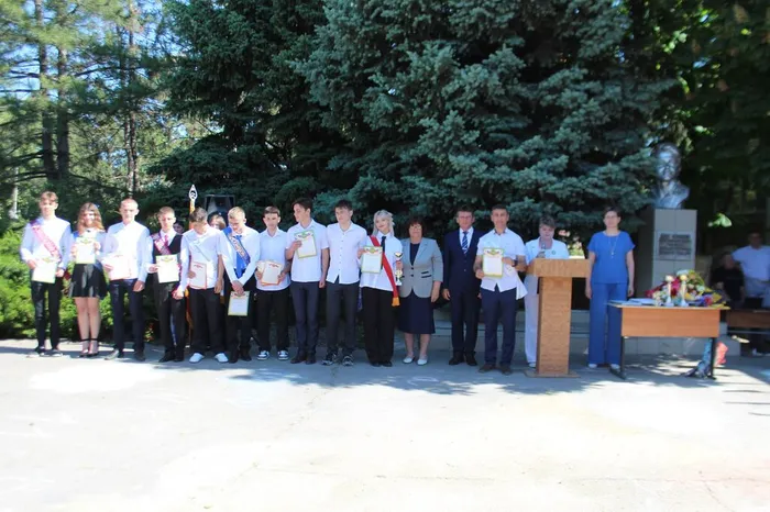 photo_5368811735814889025_w