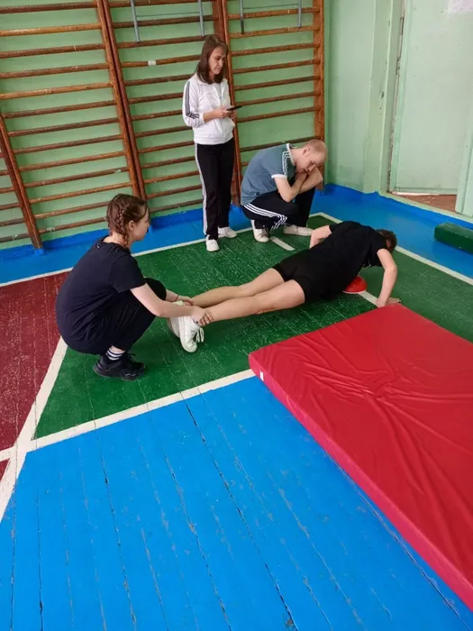 photo_5375382898338813255_y