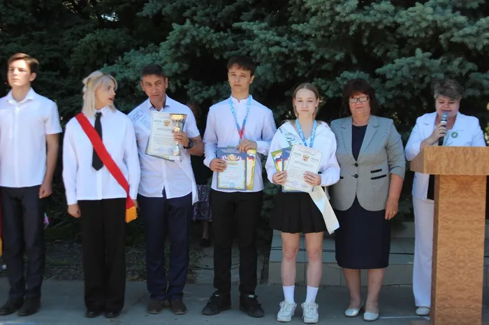 photo_5368811735814889028_w