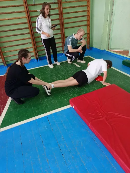 photo_5375382898338813248_y