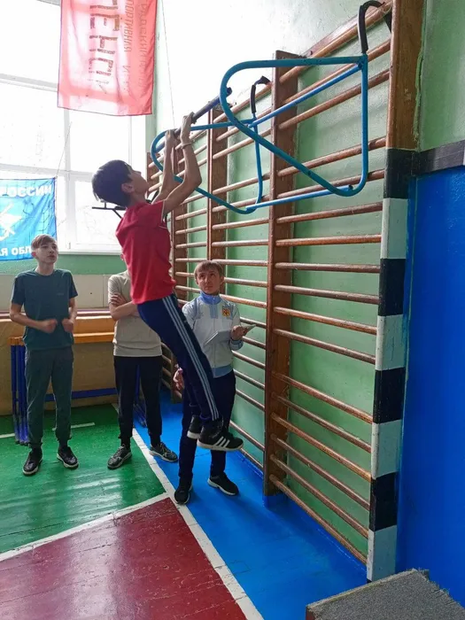 photo_5375382898338813251_y