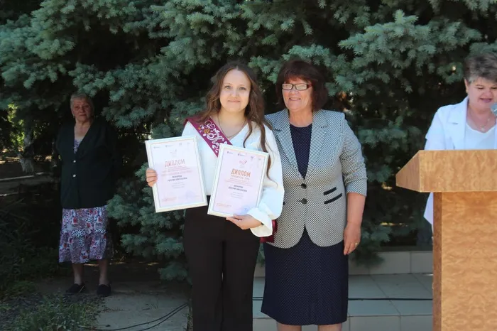 photo_5368811735814889041_w