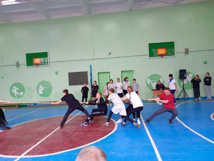 photo_5375382898338813233_y