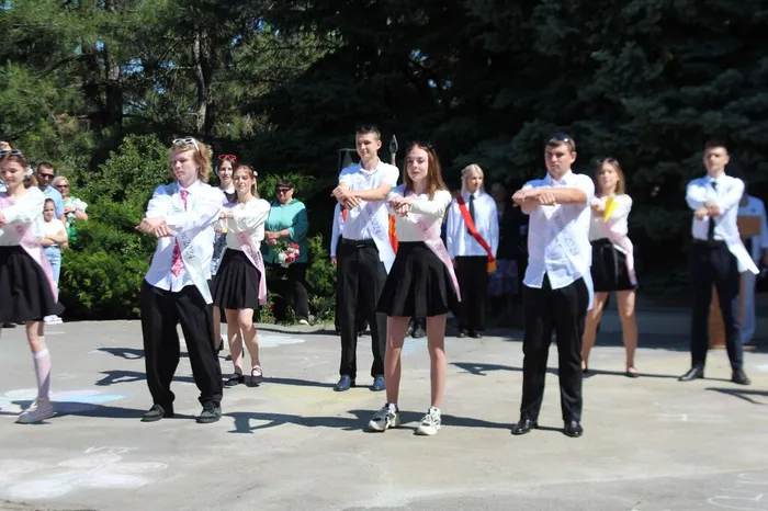 photo_5368811735814889062_w