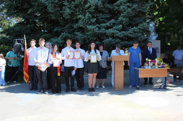 photo_5368811735814889031_w