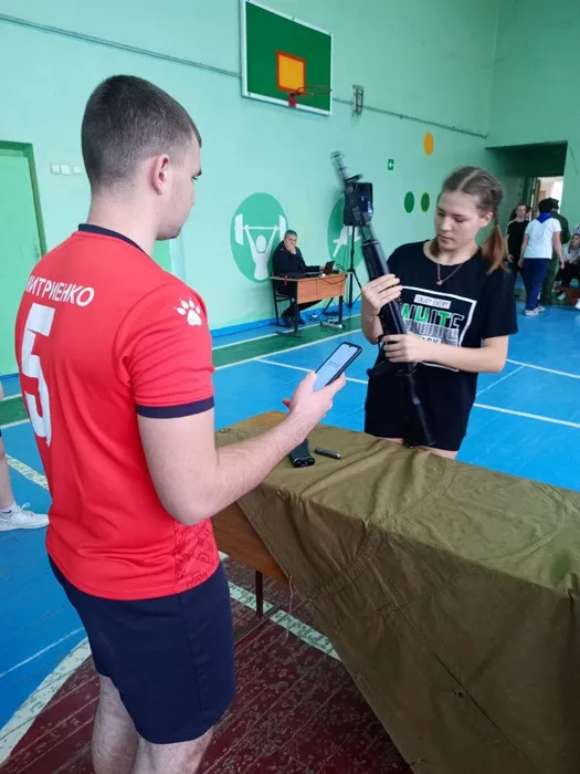 photo_5375382898338813275_y