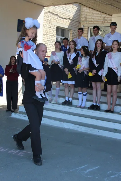 photo_5368811735814889073_w