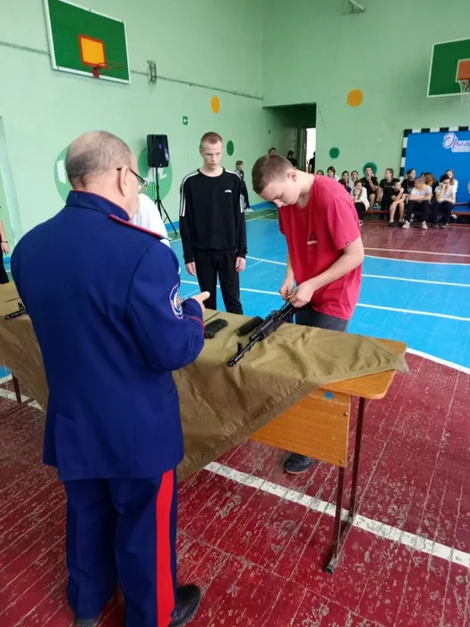 photo_5375382898338813247_y