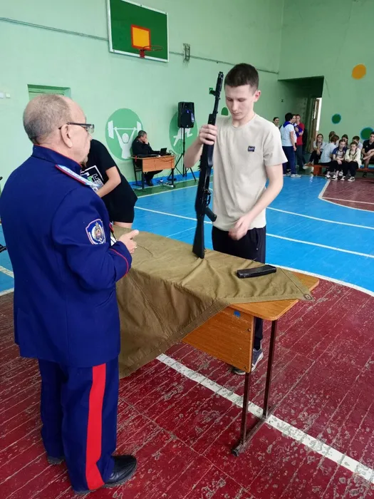 photo_5375382898338813244_y