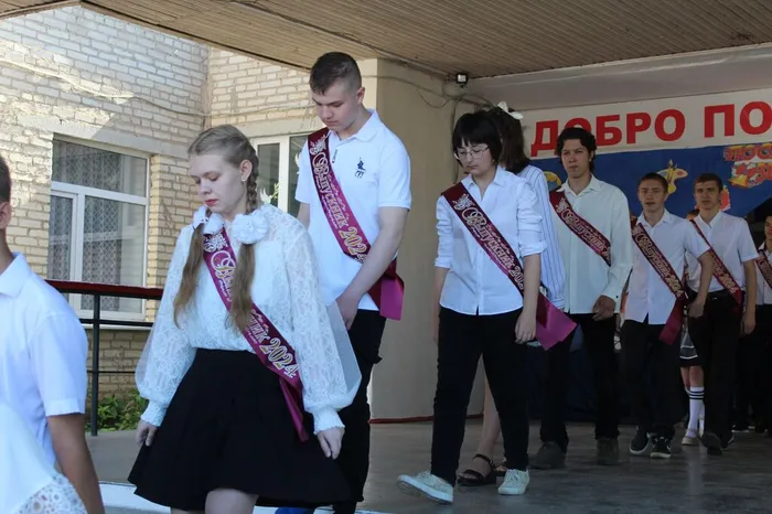 photo_5368811735814888991_w