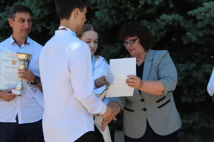 photo_5368811735814889027_w